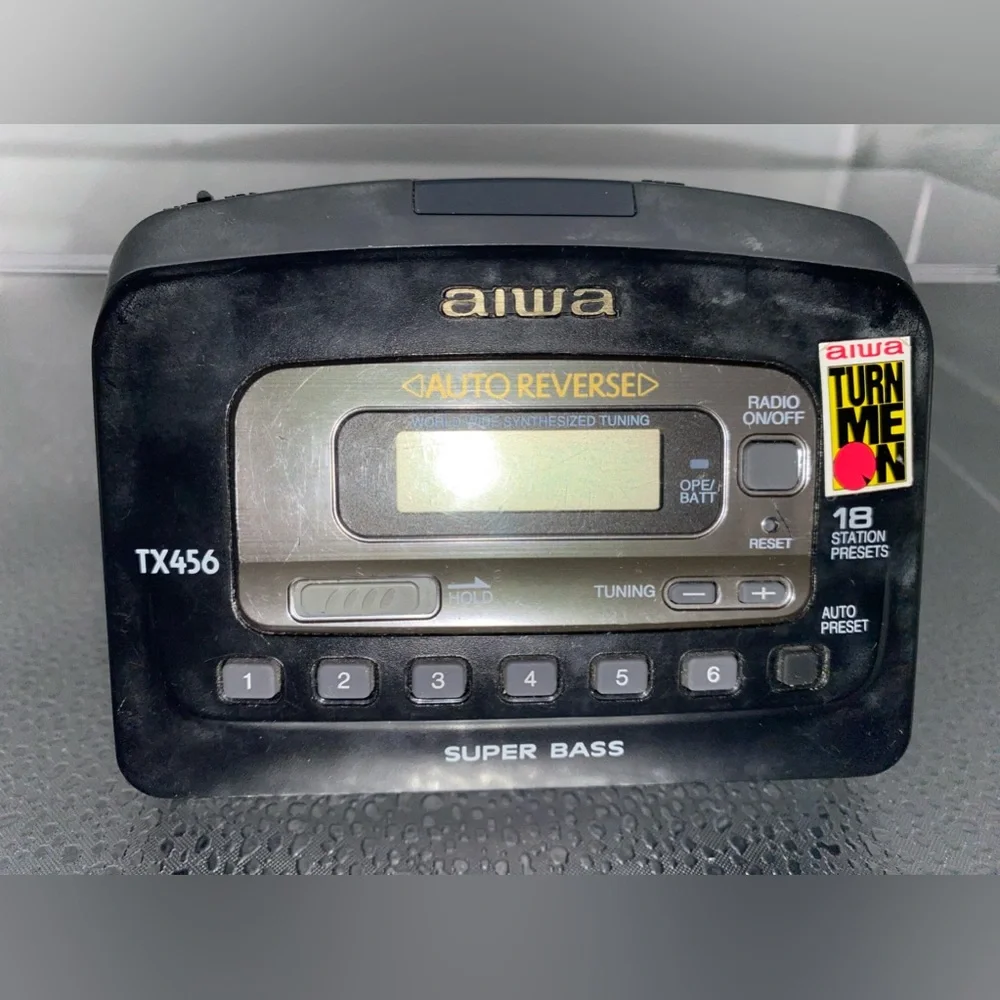 “Aiwa” Vintage TX-456 Walkman Type AM-FM Cassette Player